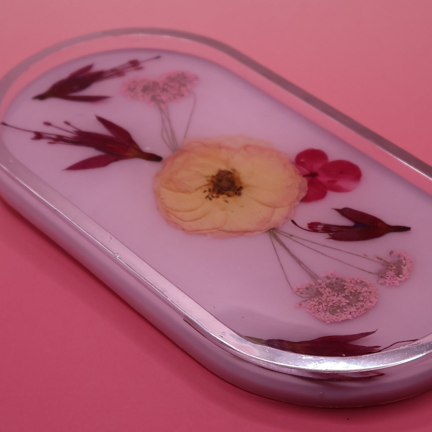 Medium tray