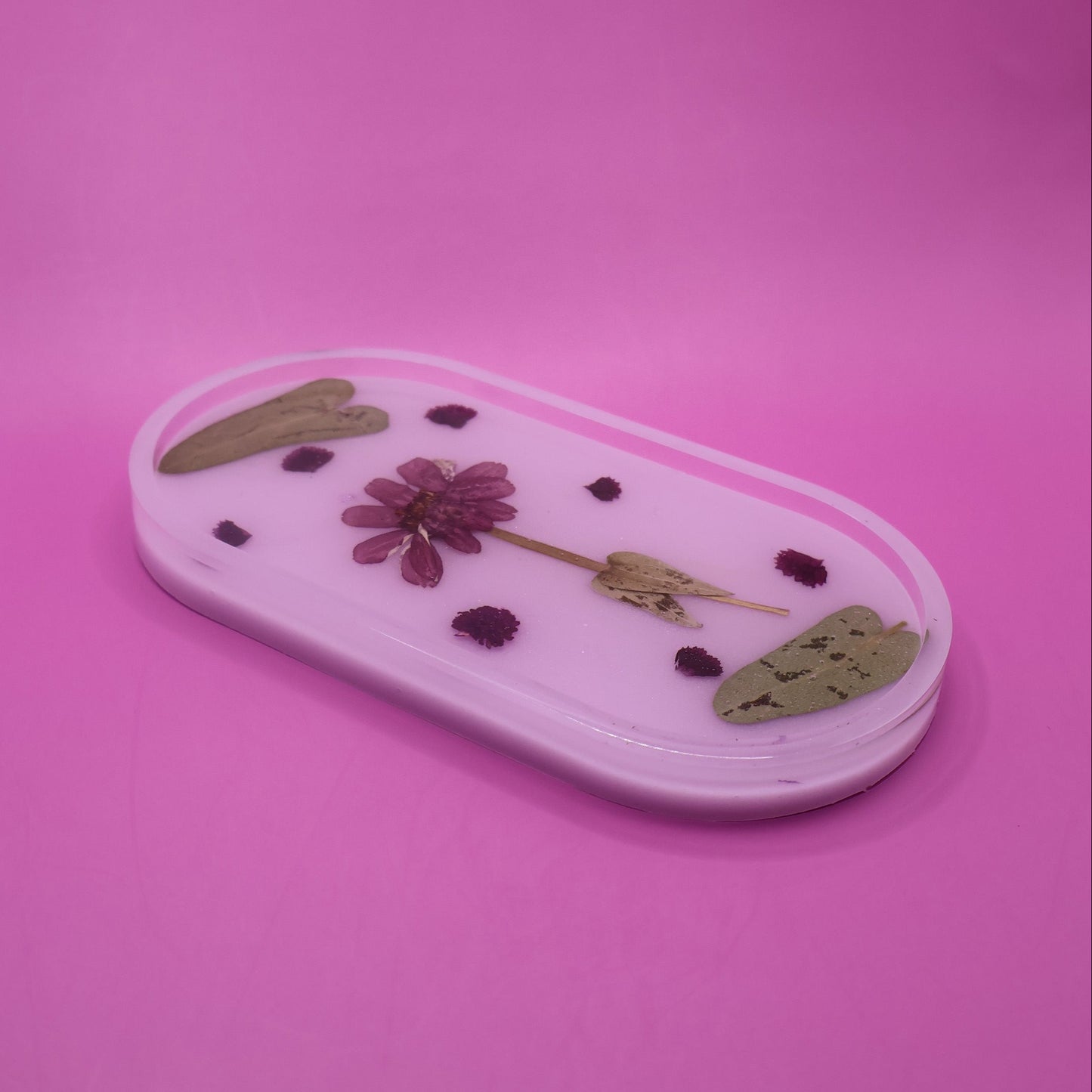 Medium tray