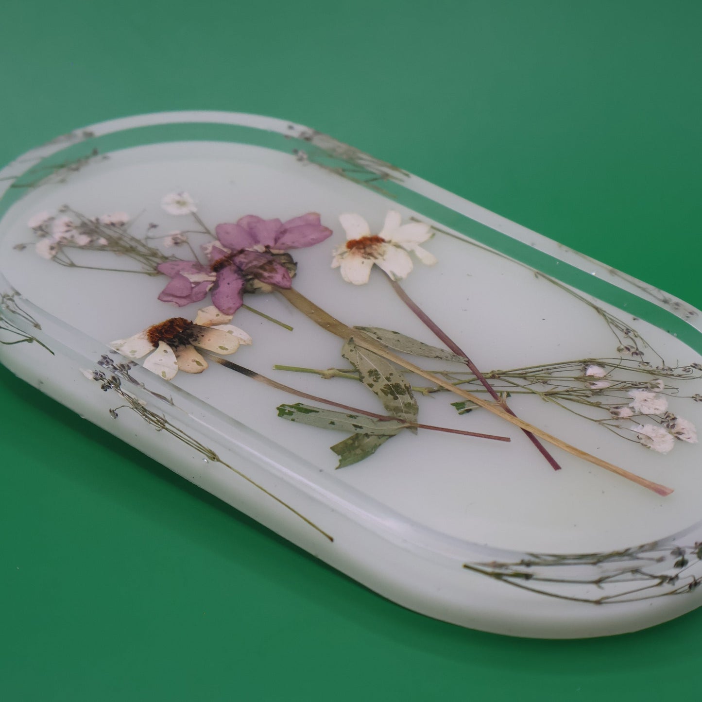 Medium tray