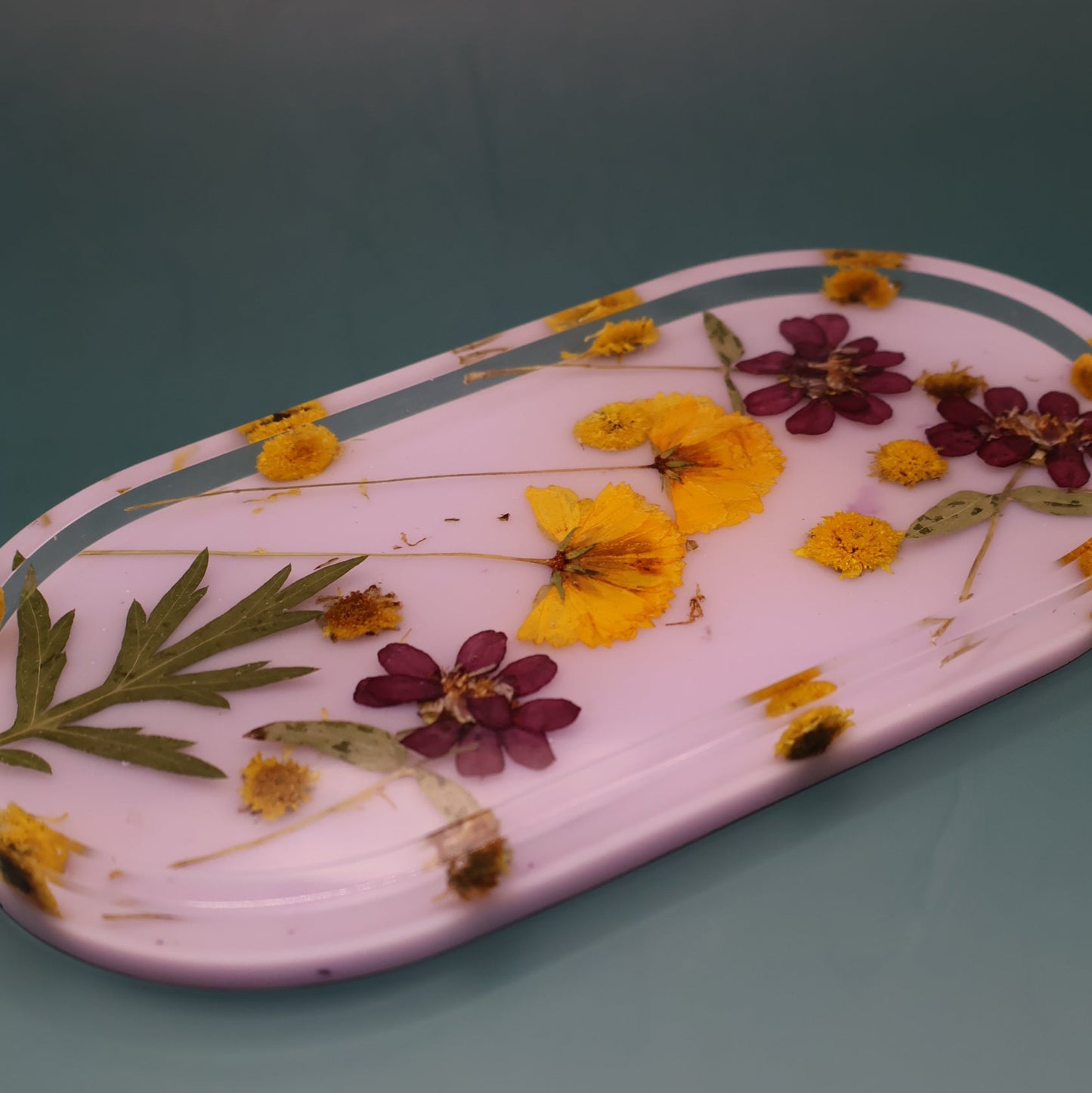 Medium tray